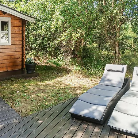 2 Bedroom Cozy In *